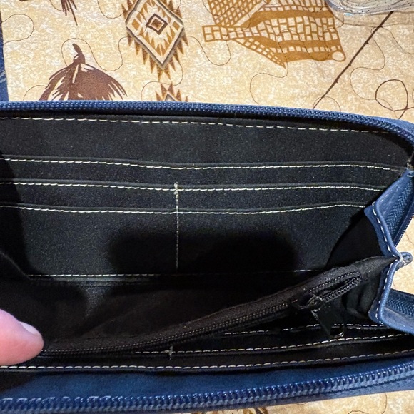 Tignanello blue pebble genuine leather zip-around wallet or clutch - Picture 7 of 14